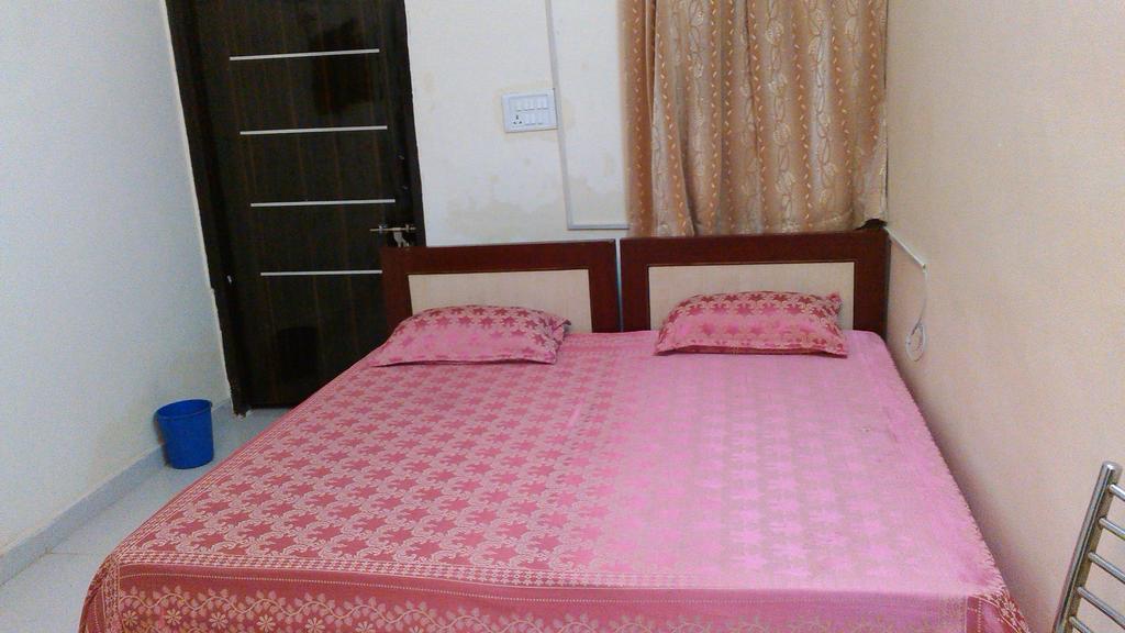 Hotel Kanishka Kanpur Habitación foto