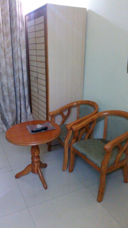 Hotel Kanishka Kanpur Habitación foto