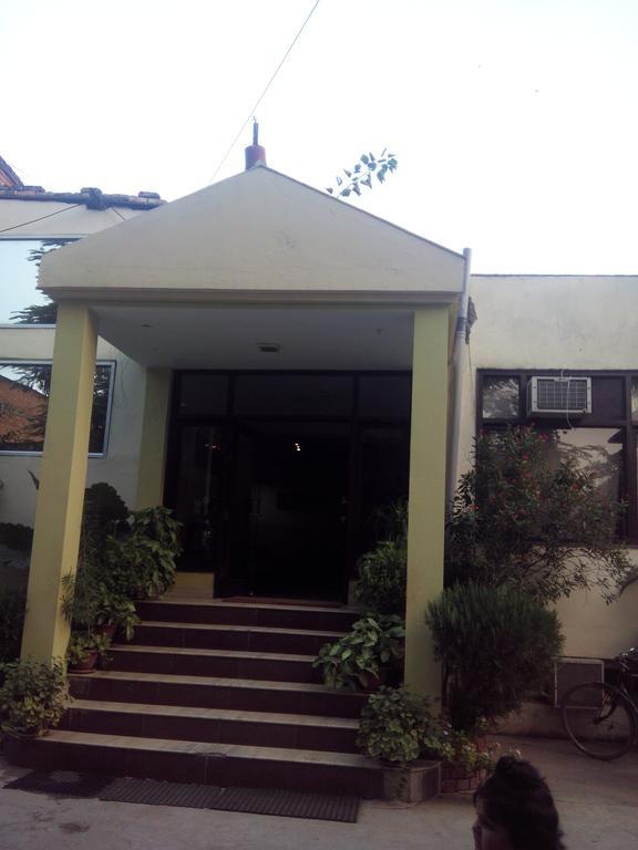 Hotel Kanishka Kanpur Exterior foto